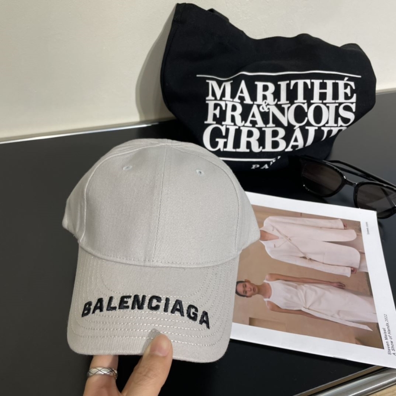 BALENCIAGA